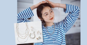 30代・40代のボーダー服をおしゃれに盛る！【金、シルバーのジュエリーのじゃら付けコーデ】福田麻琴さんが提案