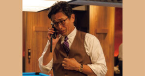 映画『アングリースクワッド 公務員と7人の詐欺師』どこで見破れる？スカッと痛快な復讐＆犯罪映画