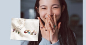 【スウェット×色石ジュエリーで可愛げに】大人のカジュアルに合う付け方を福田麻琴さんが提案！