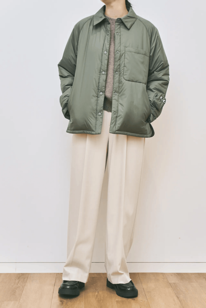 ユニクロ「パフテックシャツジャケット」のコーデ