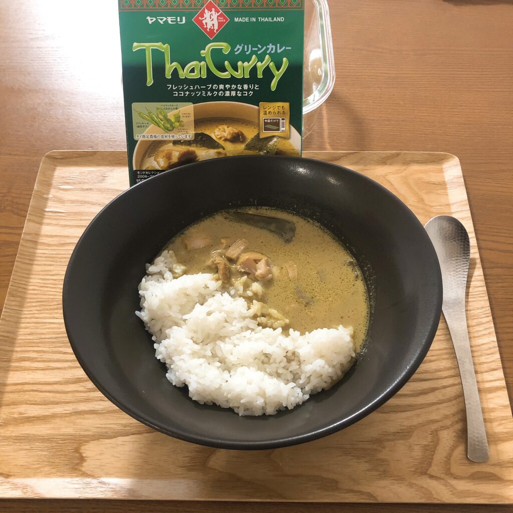 ヤマモリ　グリーンカレー　タイ　レトルト