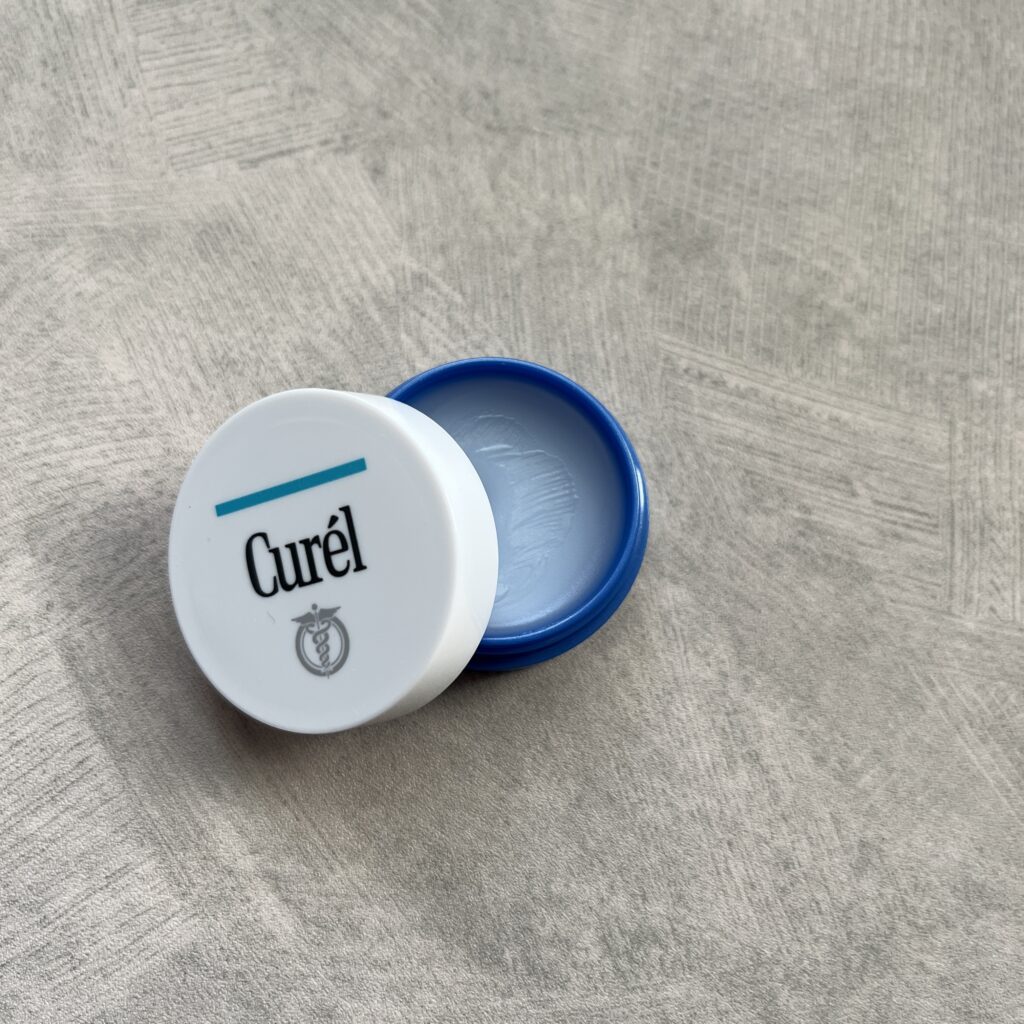 キュレル　リップケアバーム