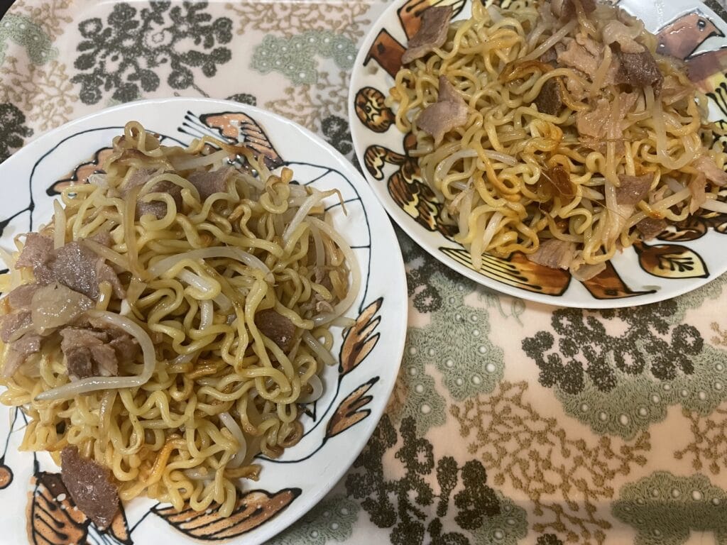 もやし焼きそばの写真1　今井亮　作ってみましたおいしいLEEレシピ　LEE100人隊　TB　はな　料理部