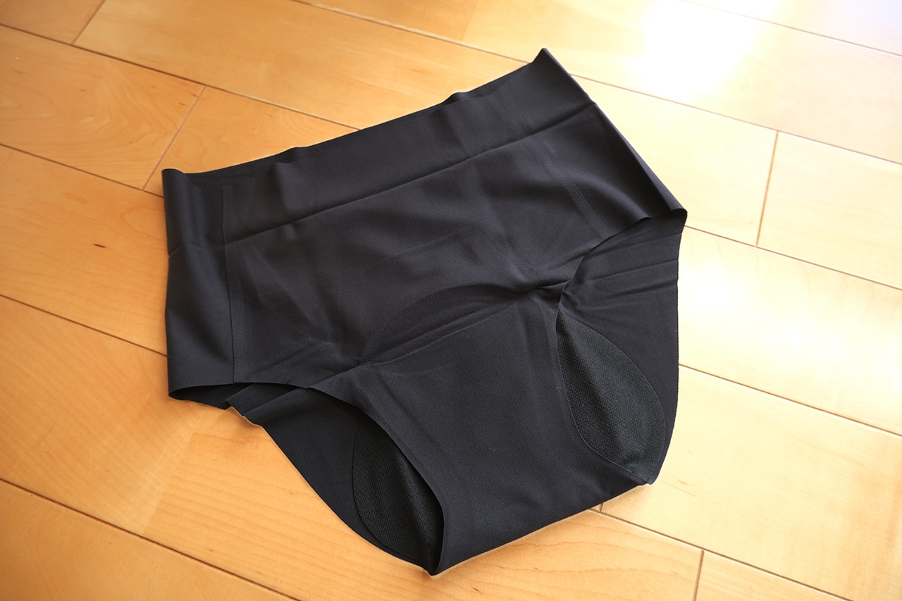 ひびきにくい吸水サニタリーショーツ　開封画像