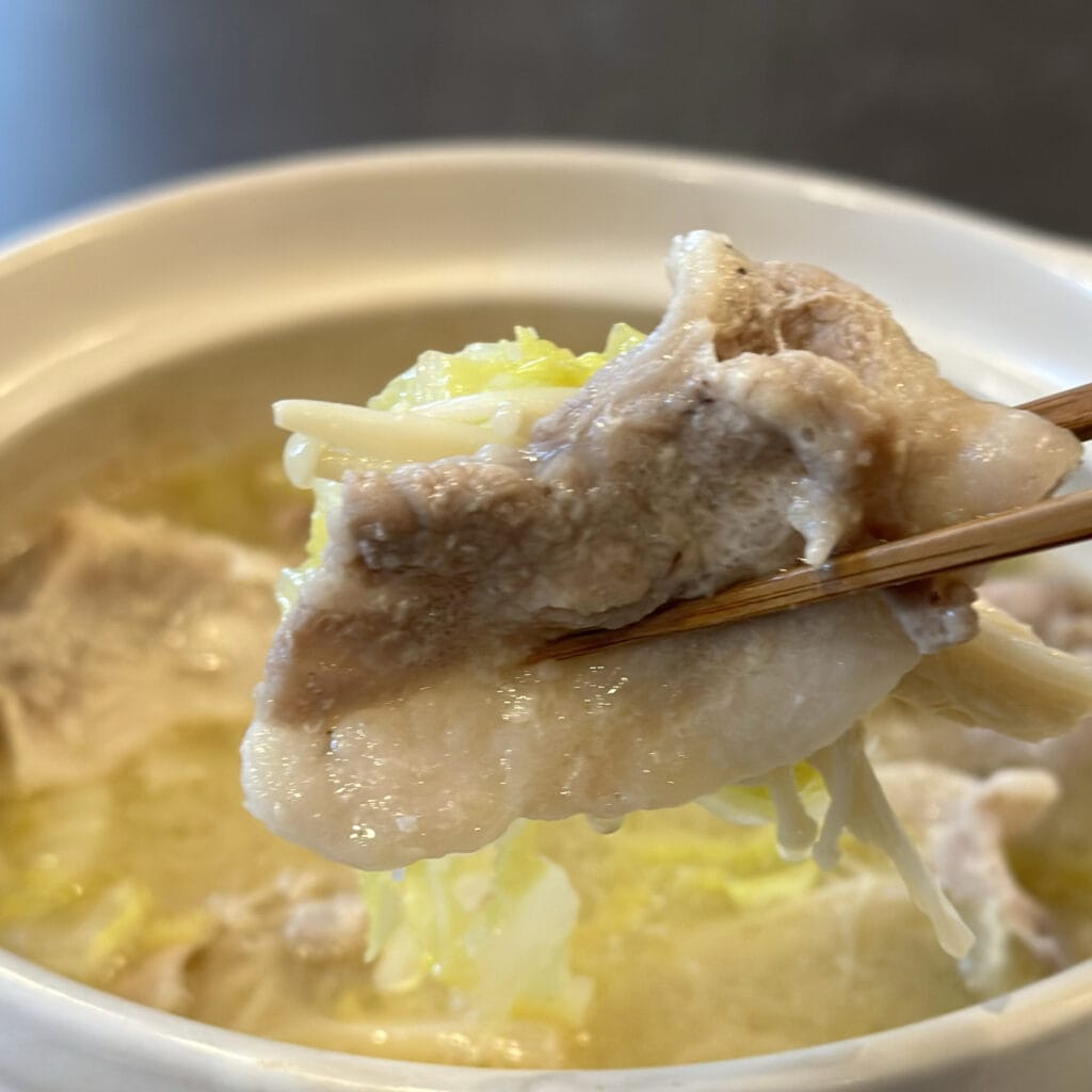 白菜と豚肉のみそバター鍋 重信初江さんレシピ