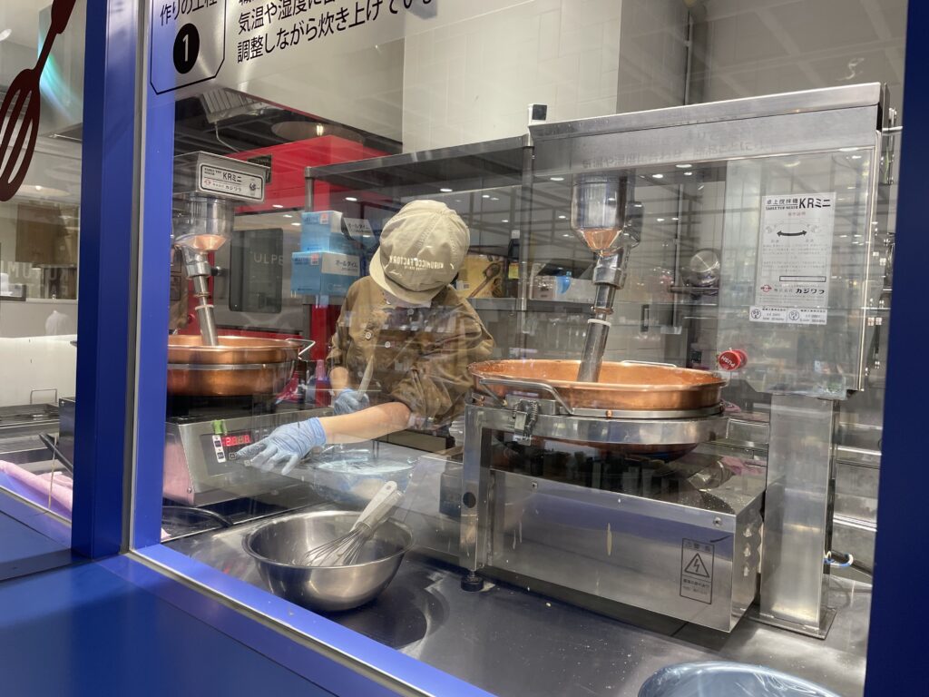 横浜キャラメルラボ（Yokohama Caramel Labo）横浜ハンマーヘッド店の工房写真【その2】