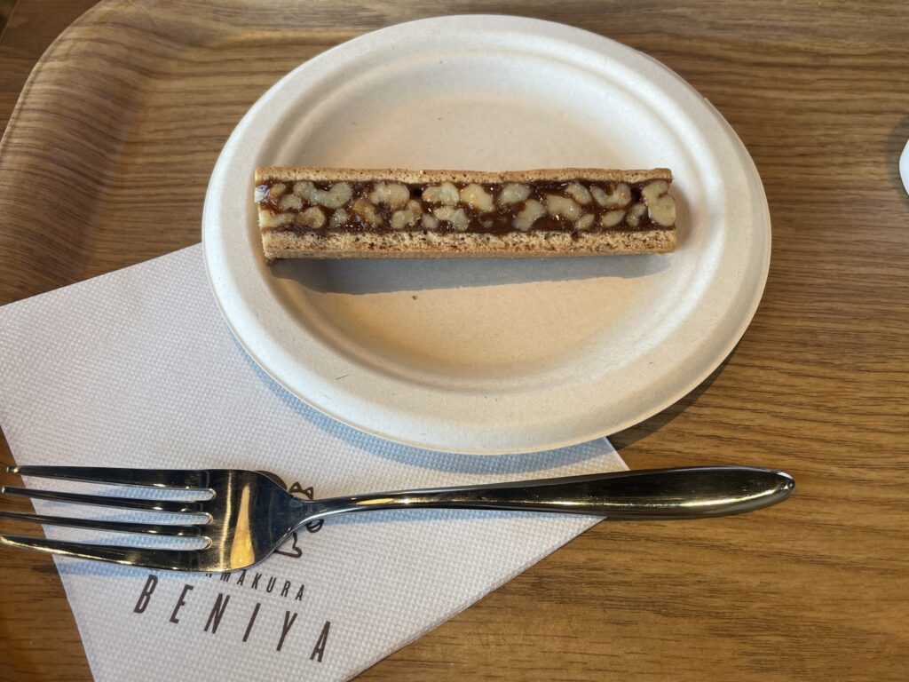 クルミッ子つくるっ子に付いて来る、クルミッ子の切り落とし。