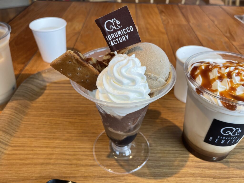 The Factory’s クルミッ子パフェ、寄りの写真。