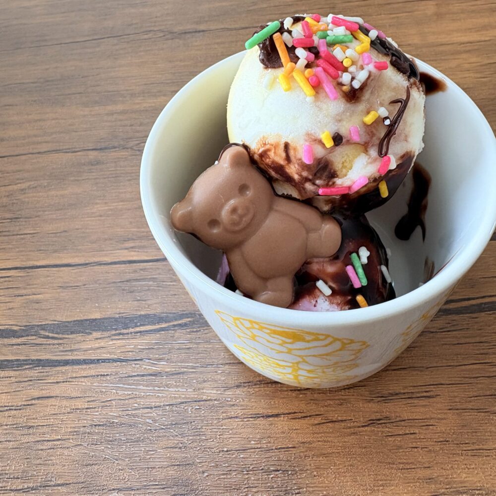 サーティワン　アイスクリーム　カラースプレー