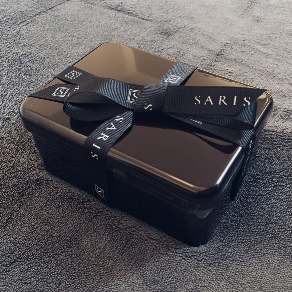 クッキー　SARIS　ギフト缶