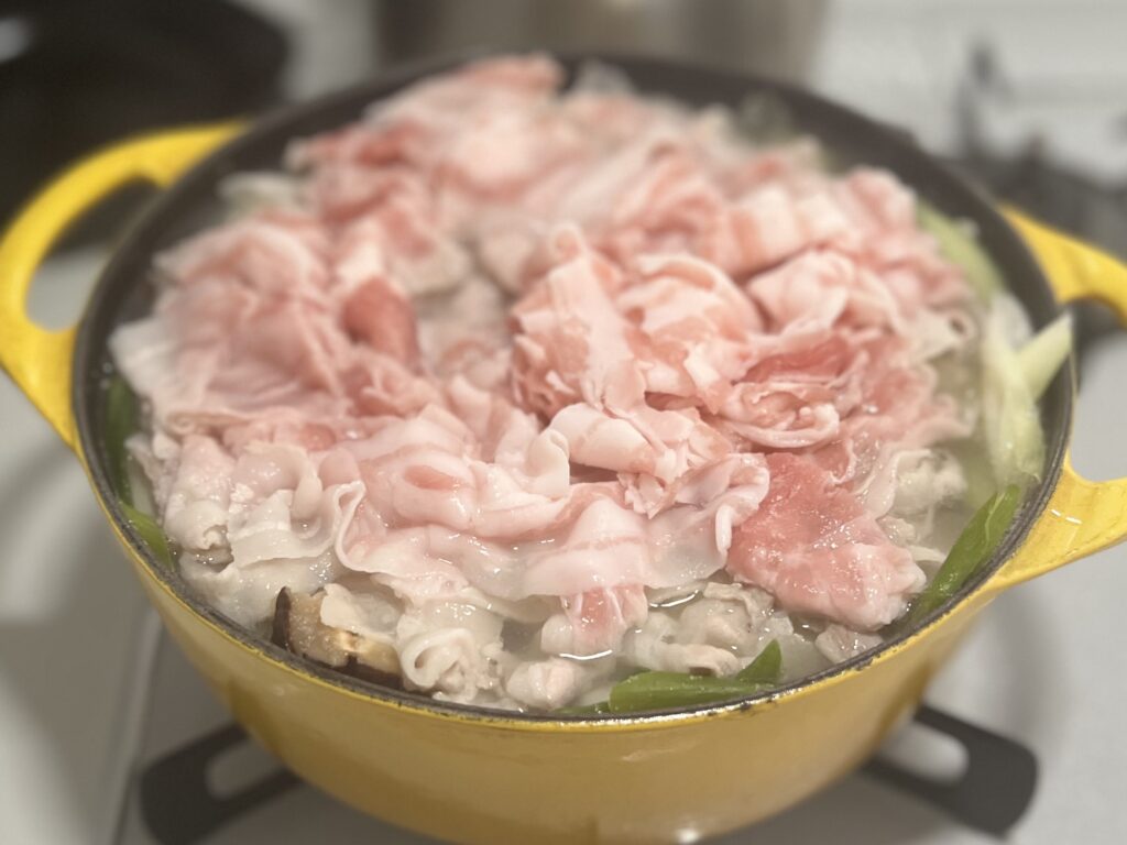 【LEEレシピ】作りました!LEE最新号掲載「豚レモン塩麹鍋」レシピ/井上咲楽さん TBicoco