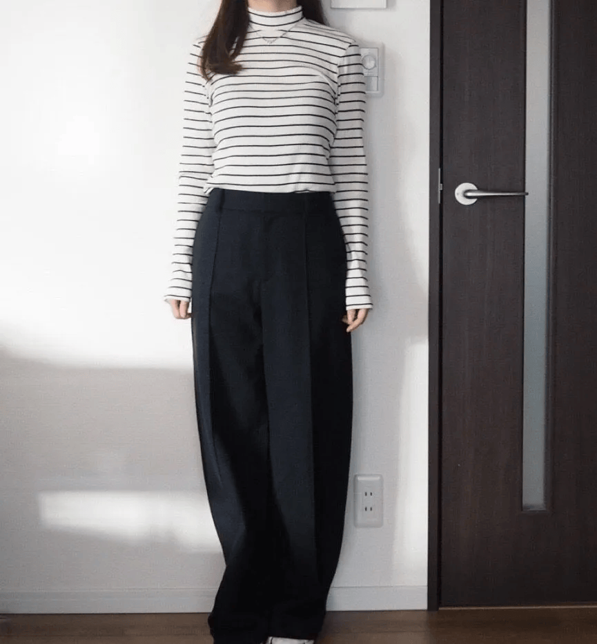 ユニクロ「リブハイネックT/ボーダー」のコーデ