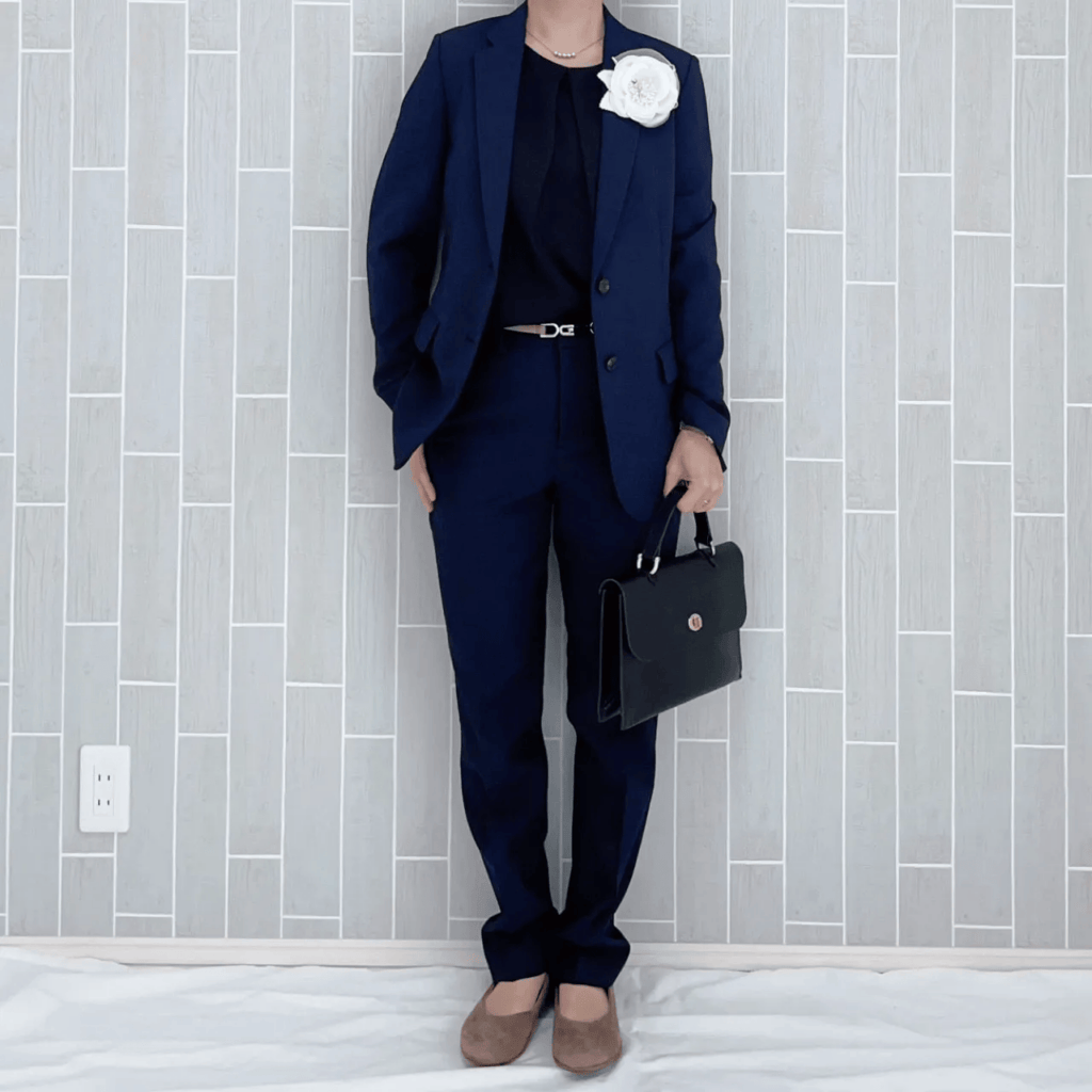 ユニクロ「感動ジャケット・感動パンツ」のコーデ