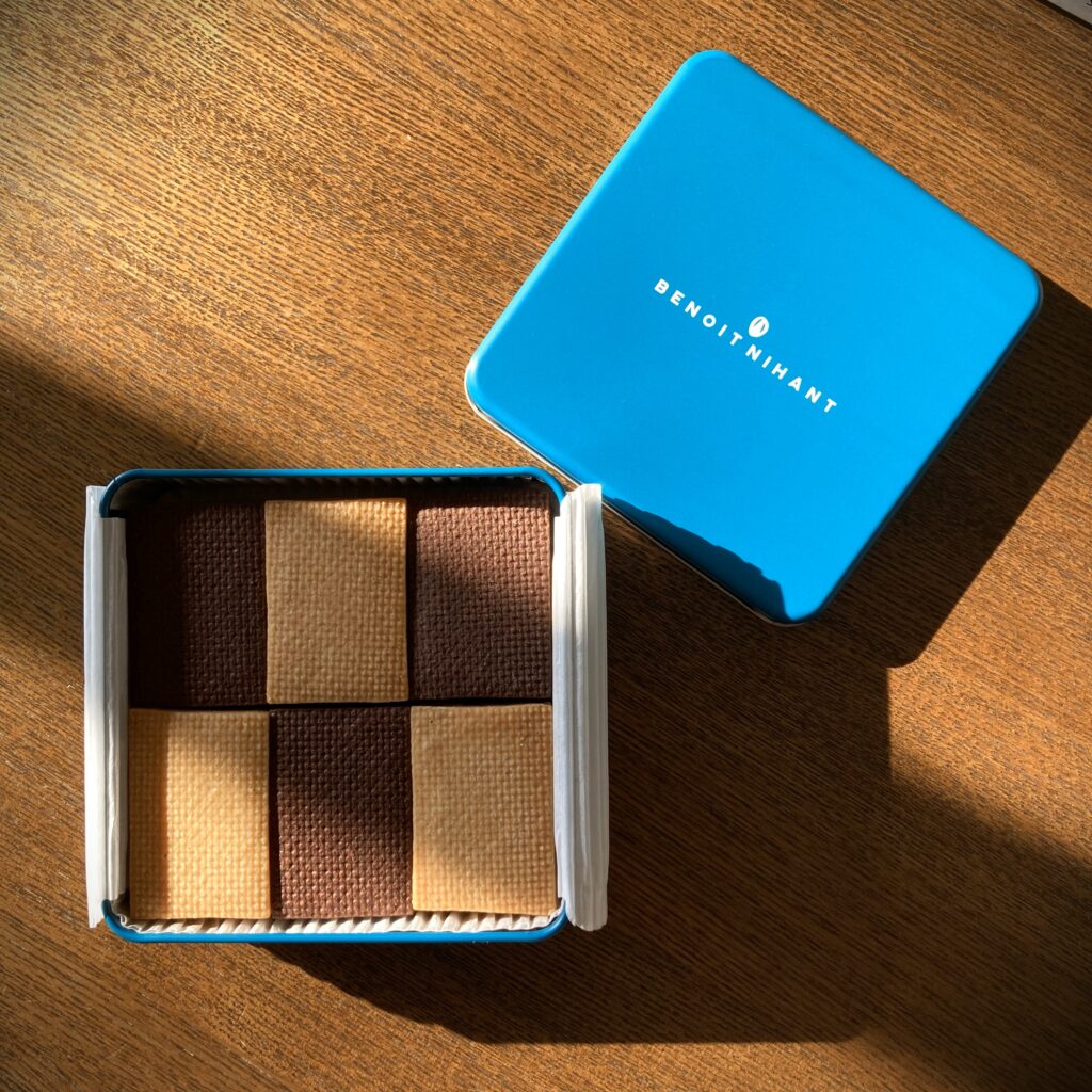 ブノワニアンクッキー缶