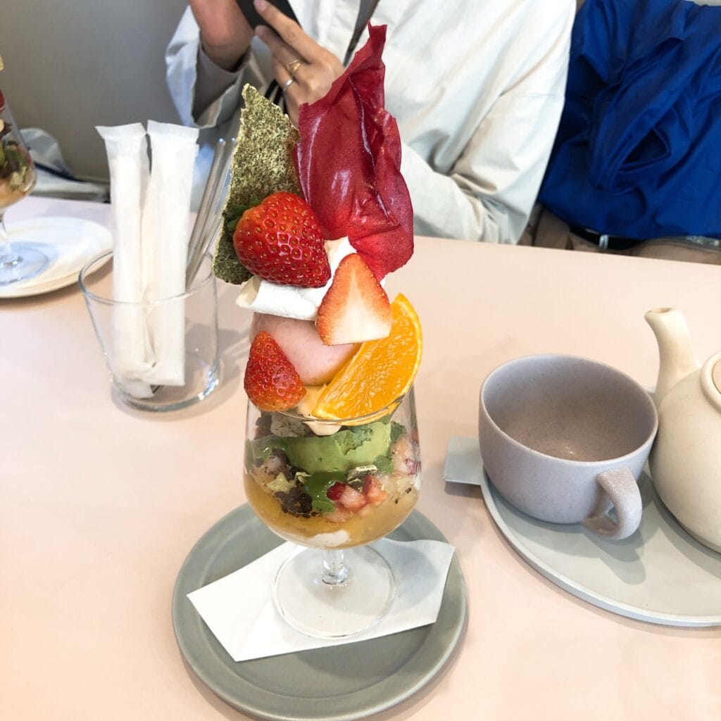 代々木上原　メゾンビヤンネートル　今月の季節のパフェ