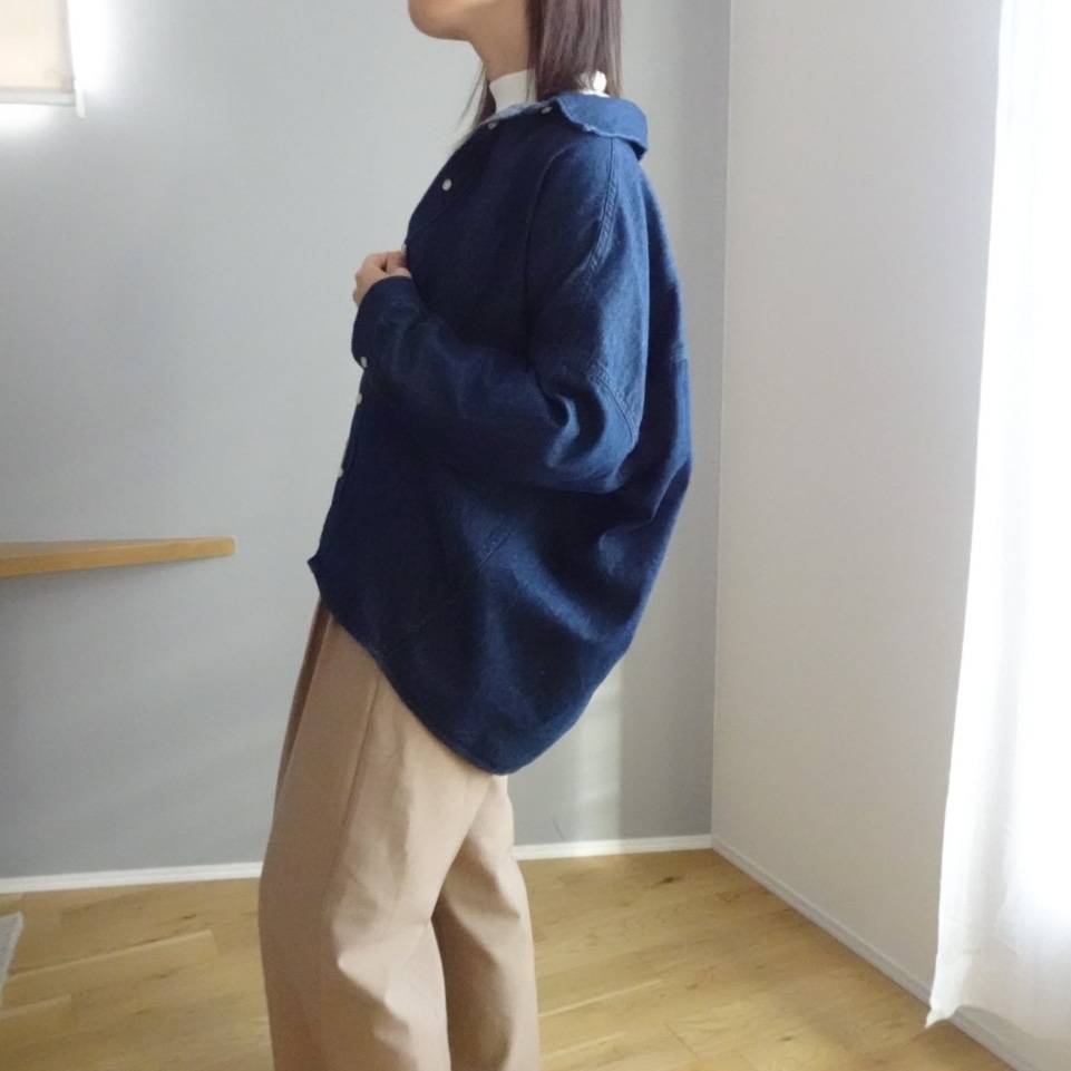 【伊藤真知さんコラボ】【洗える】コクーンデニムシャツ 12closet
デニムシャツ　30代