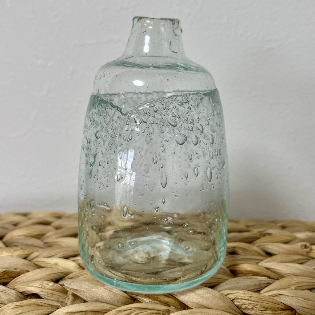 花瓶　フラワーベース　ガラス