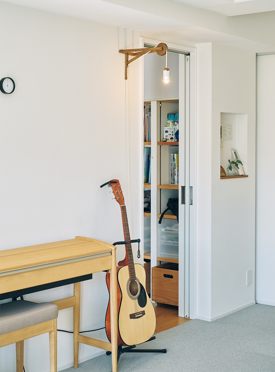 リビングからファミリークローゼットへの入口