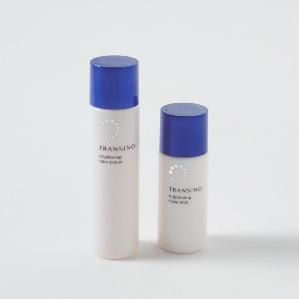 写真左から、トランシーノ薬用ブライトニングクリアローション【医薬部外品】150mL ¥3630、トランシーノ薬用ブライトニングクリアミルク【医薬部外品】100mL ¥3630（価格はともに編集部調べの税込価格）※2月7日（金）発売