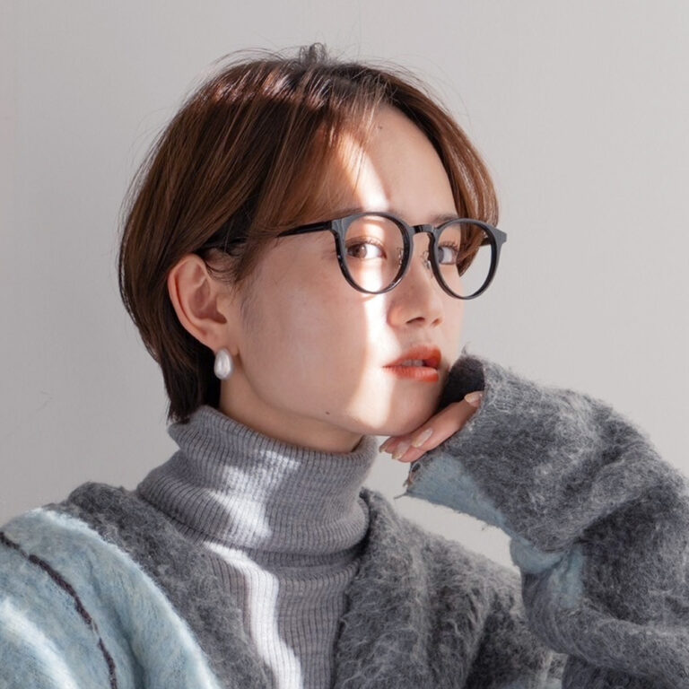 爽やかな【大人のライトエアリーボブ】耳かけで新鮮なシンプルスタイルに　アザーカット01