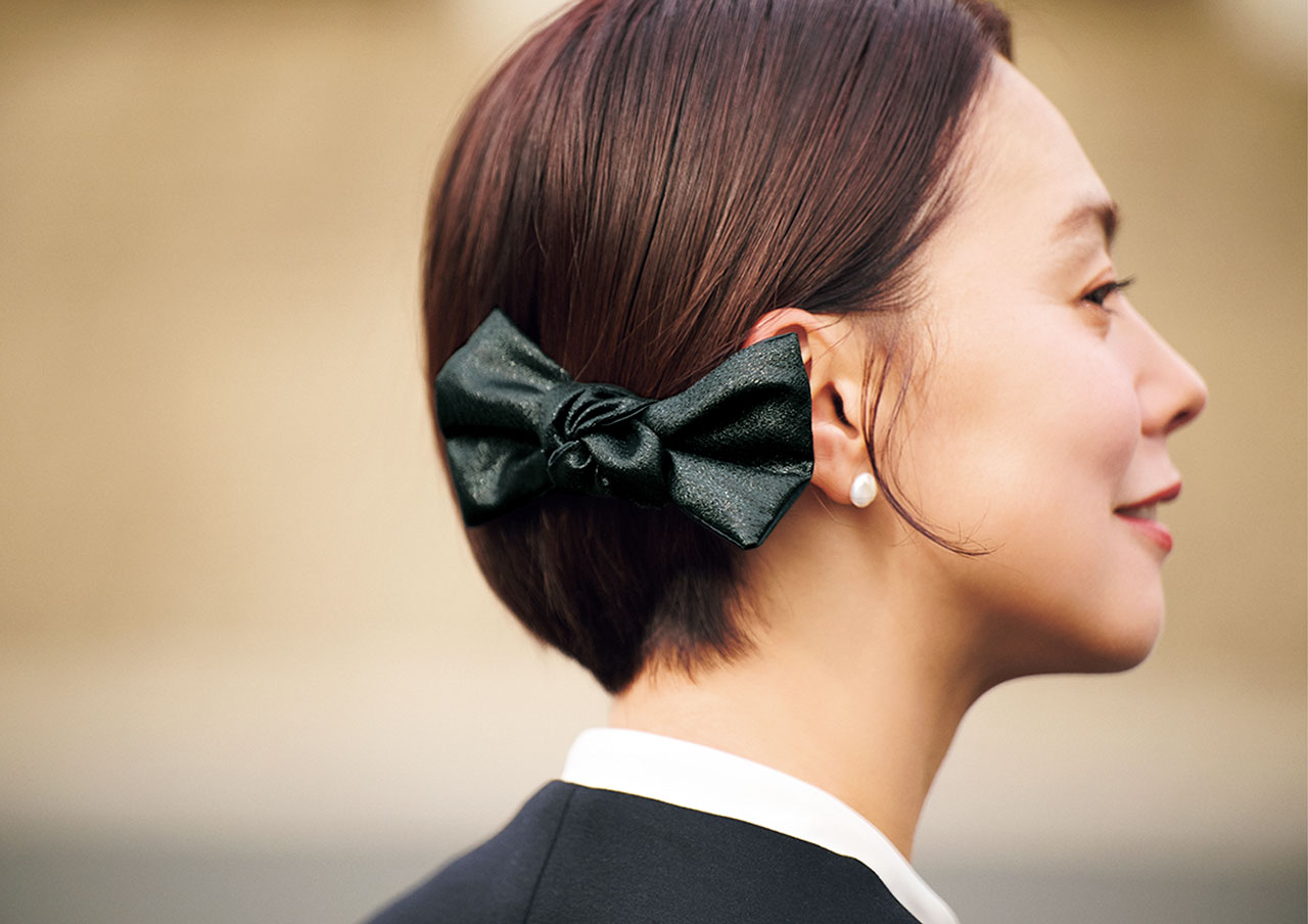 浅見れいなさんの12classe ラメリボンバレッタのコーデ