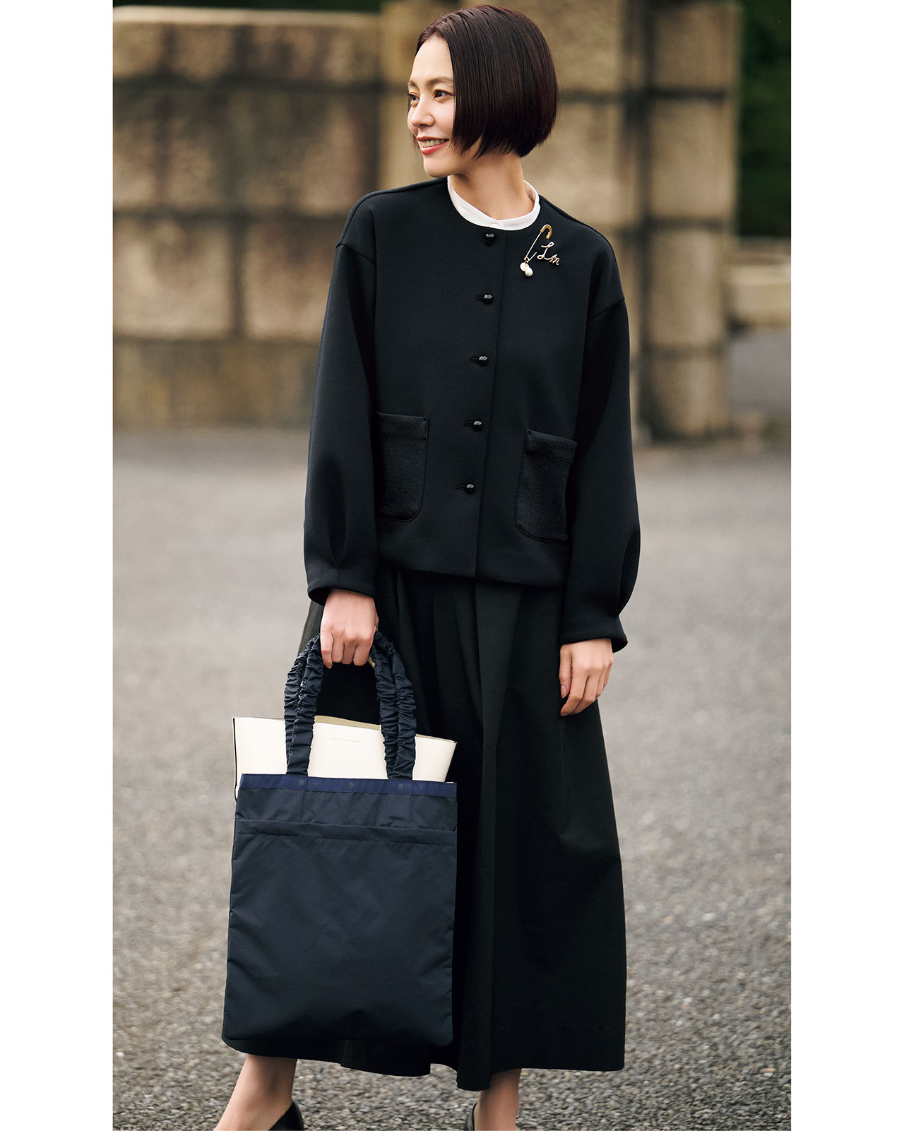 浅見れいなさんの12classe【洗える】ダンボールノーカラージャケットのコーデ