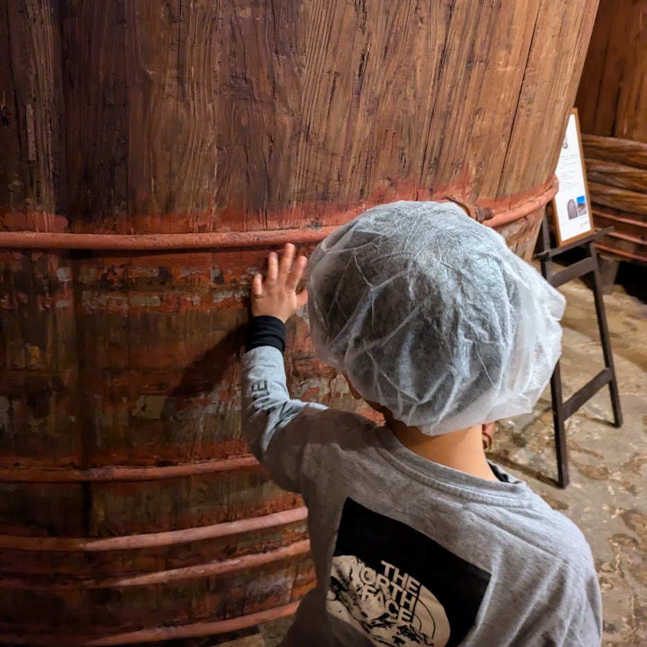 叩いて比べる 味噌樽 桝塚味噌