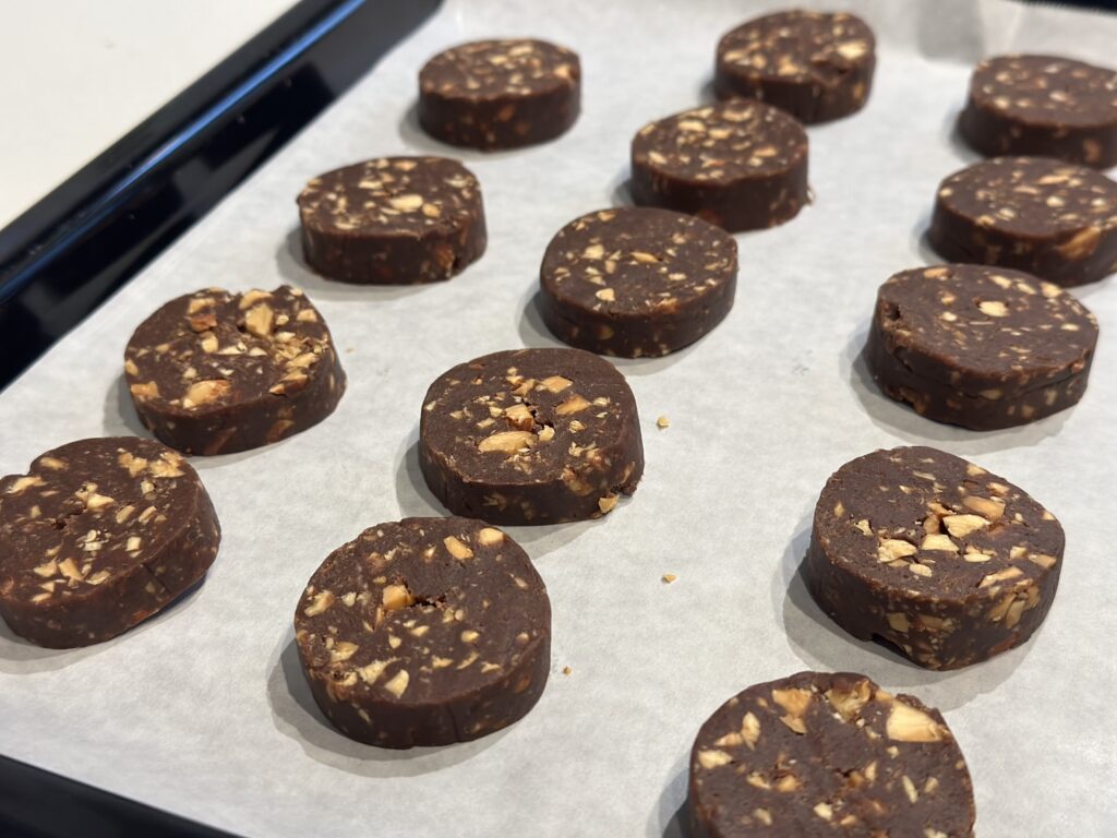 栗原はるみさんレシピ　チョコレートアイスボックスクッキー