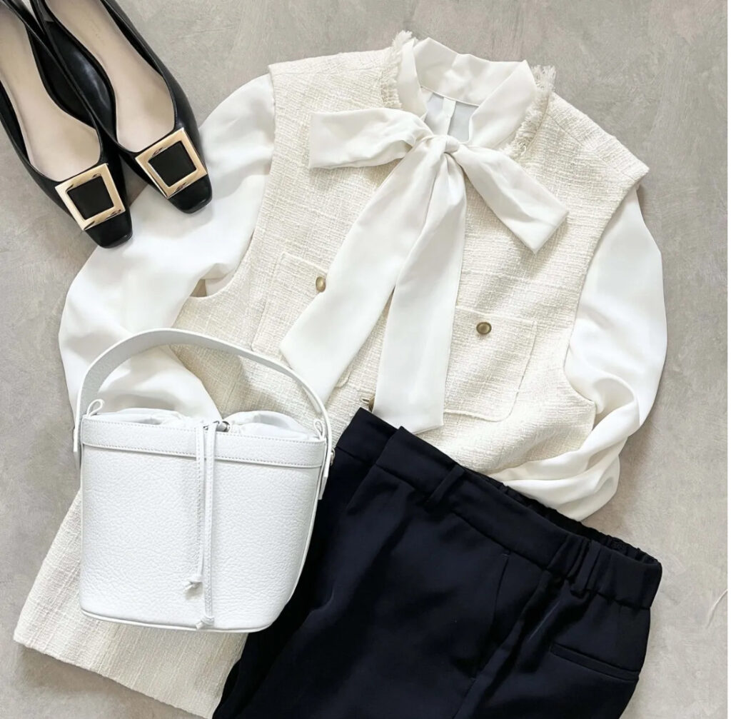 ジレ　白ジレ　入学式の服装