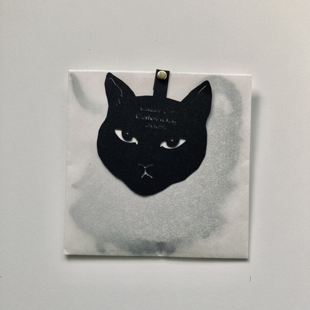 猫型レーザーカットカレンダー