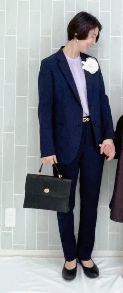 無印良品 パープルのインナーを使った入学式コーデ