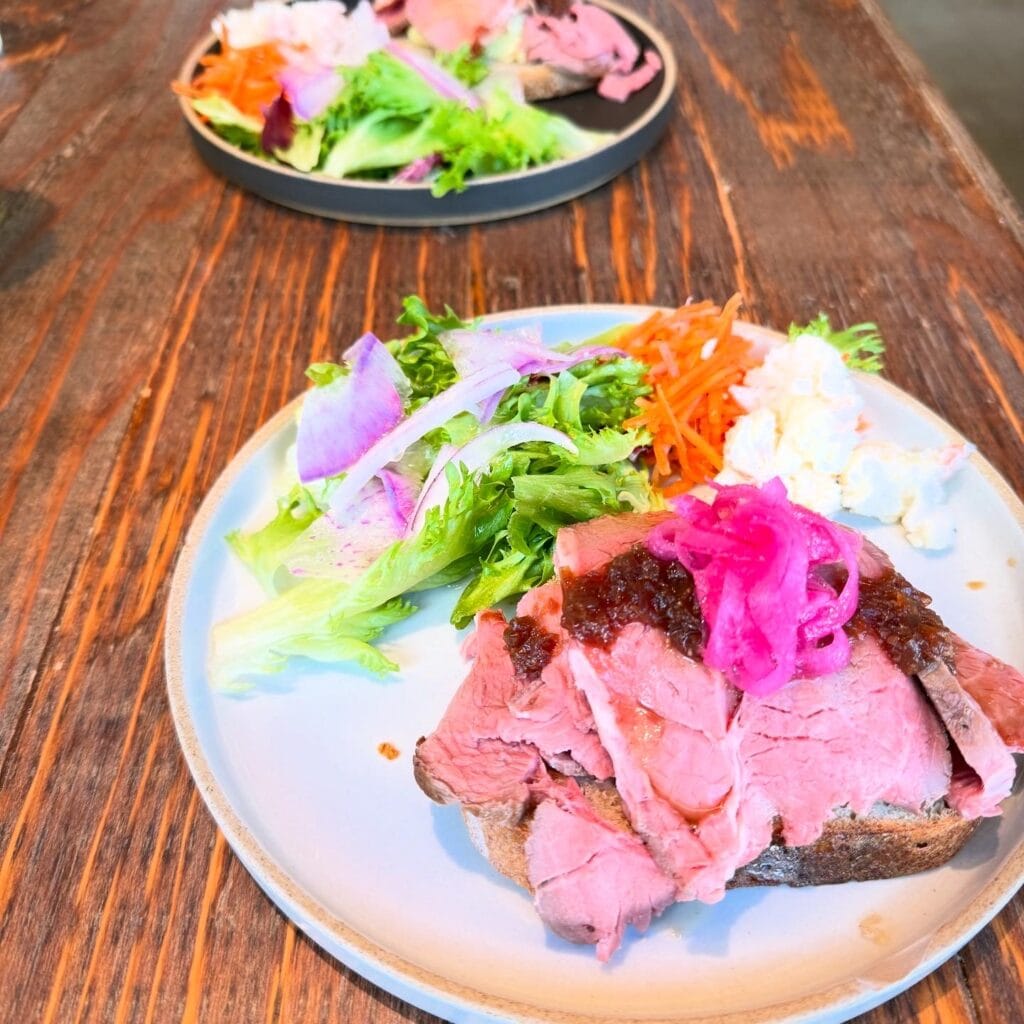 海老名 パンとエスプレッソと花束を