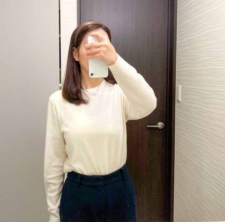 UNIQLOのメリノクルーネックセーター