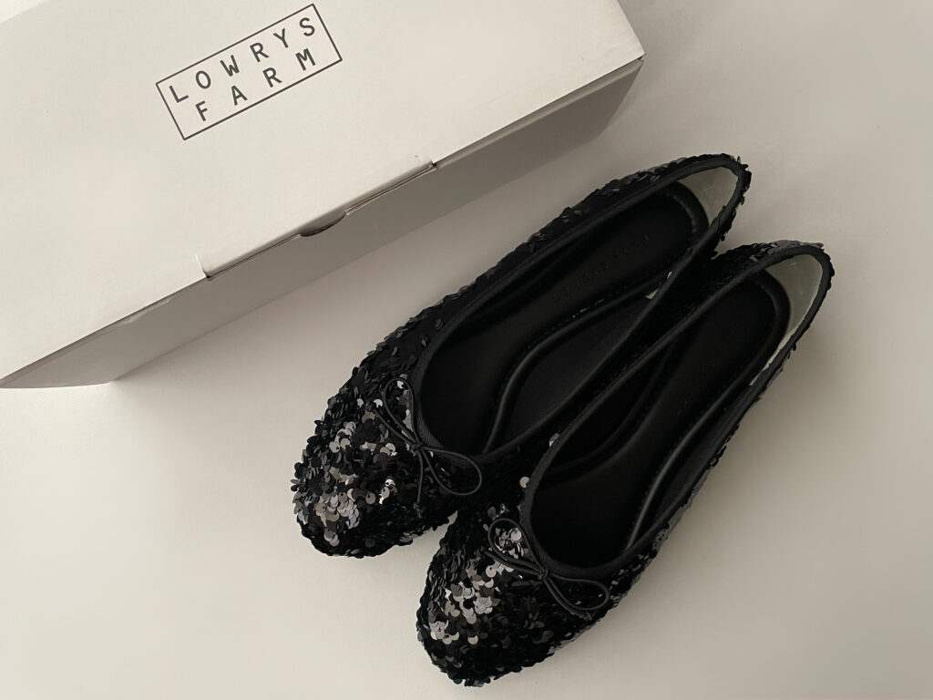 ローリーズファーム　スパンコールバレエシューズ　甲深バレエシューズ　黒スパンコール　LEE100人隊　TB　はな