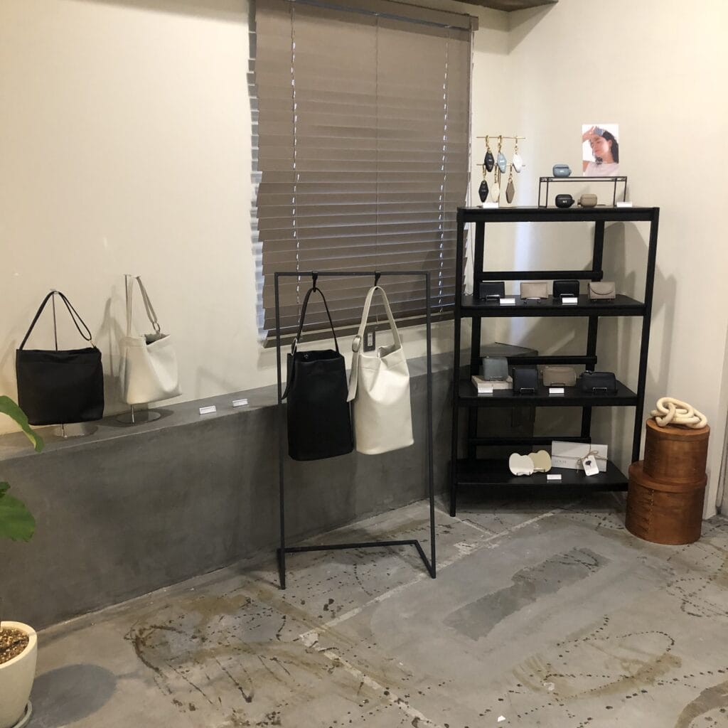 LOVST TOKYO ヴィーガン　エコ　エシカル　サステナブル　レザー　ボストンバッグ　トートバッグ