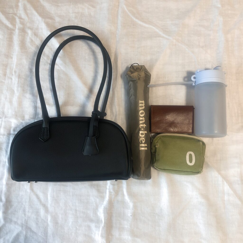 LOVST TOKYO ヴィーガン　エコ　エシカル　サステナブル　レザー　ハーフムーン　ボストンバッグ