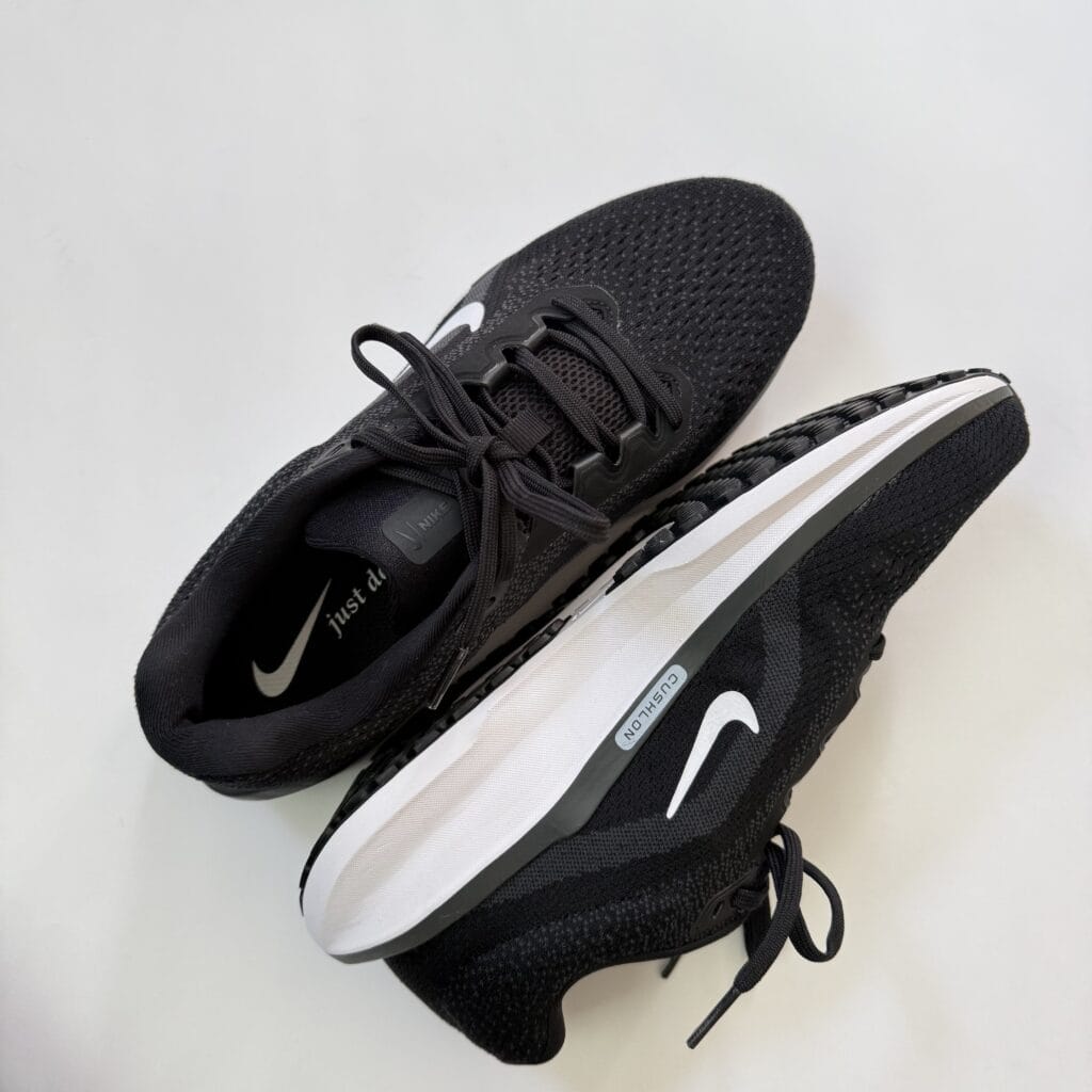 ウォーキングシューズ