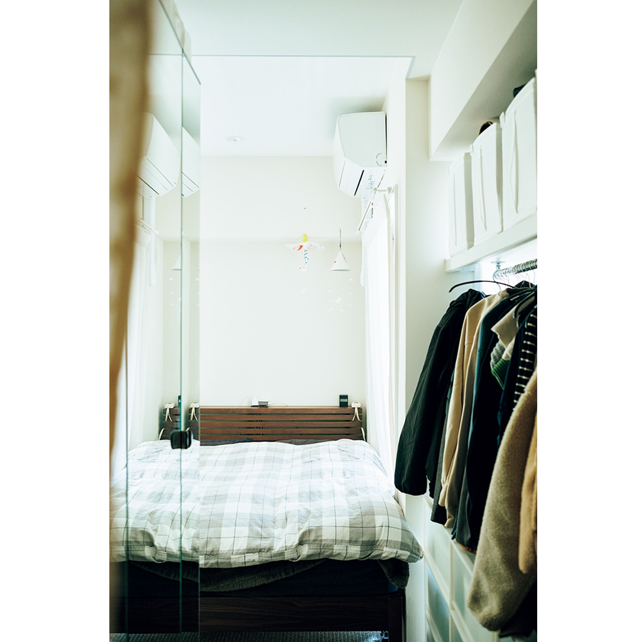 玄関側の廊下から寝室への入口には、ウォークスルークローゼットを