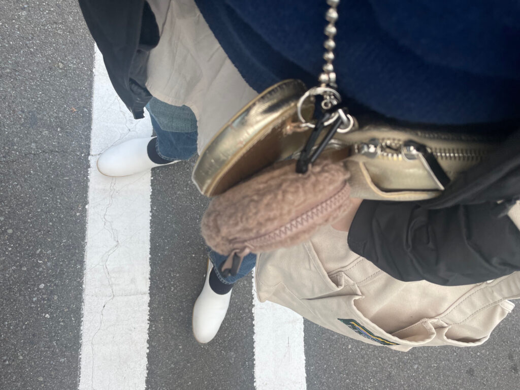 ユニクロ・GUコーデ2025年2月上旬の足元写真5 LEE100人隊 TB はな 今日なに着てる