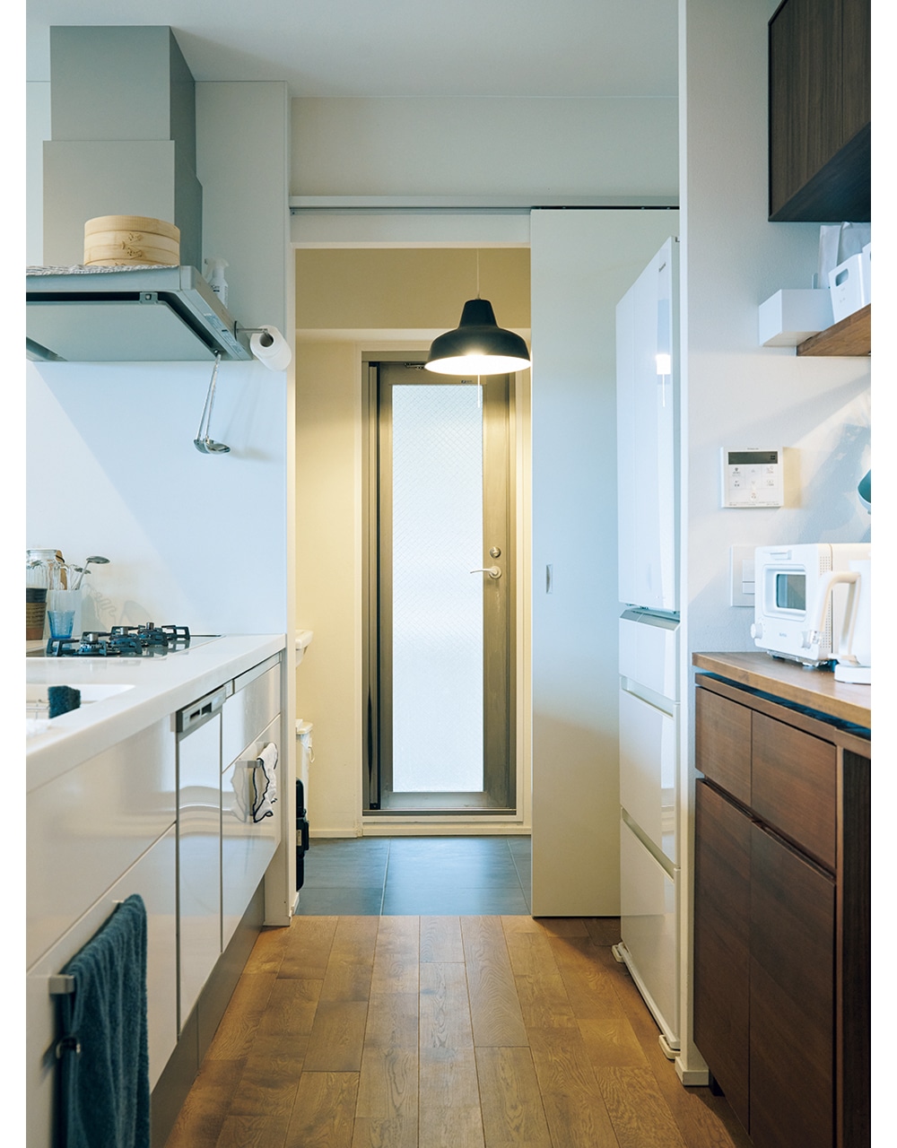 キッチン奥にはパントリーを設置