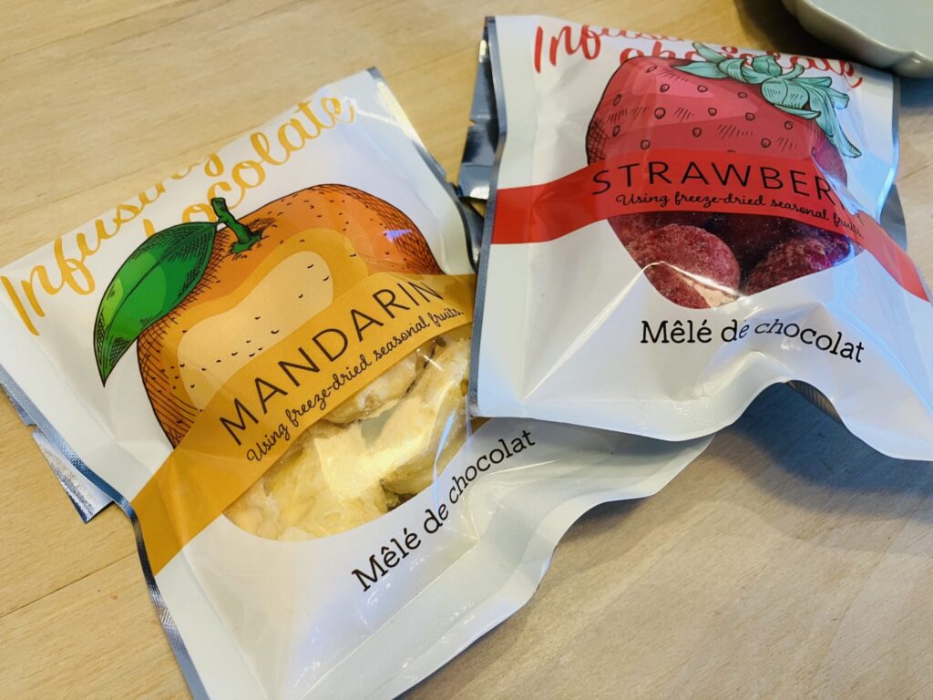 メレ・ド・ショコラ
しみこみショコラ
イチゴ
マンダリン