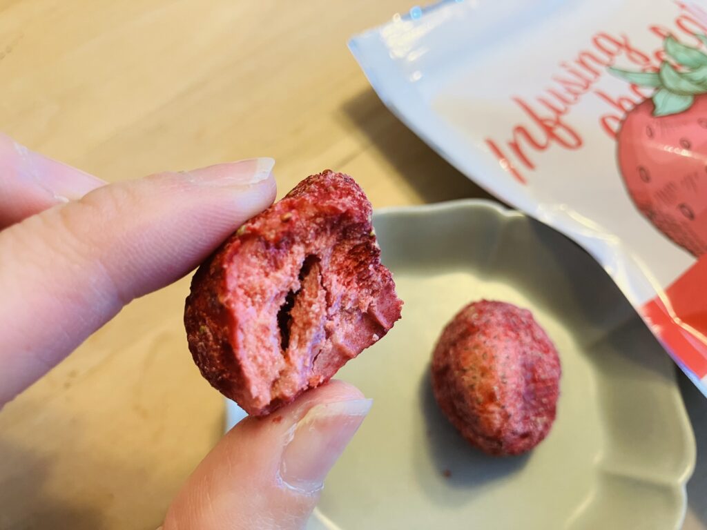 メレ・ド・ショコラ
ストロベリー
チョコ