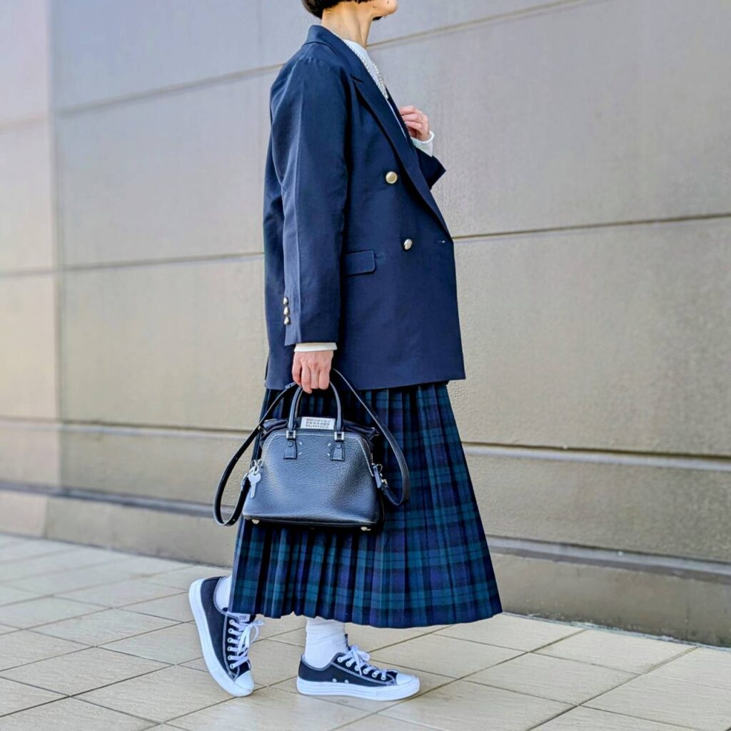 30代紺ブレ 40代ネイビーブレザー ファッション