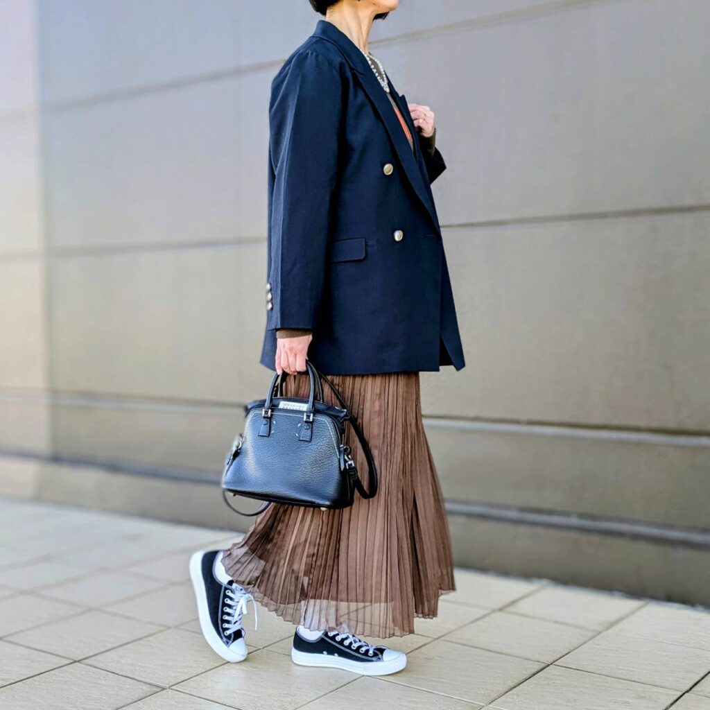 30代紺ブレ 40代ネイビーブレザー ファッション