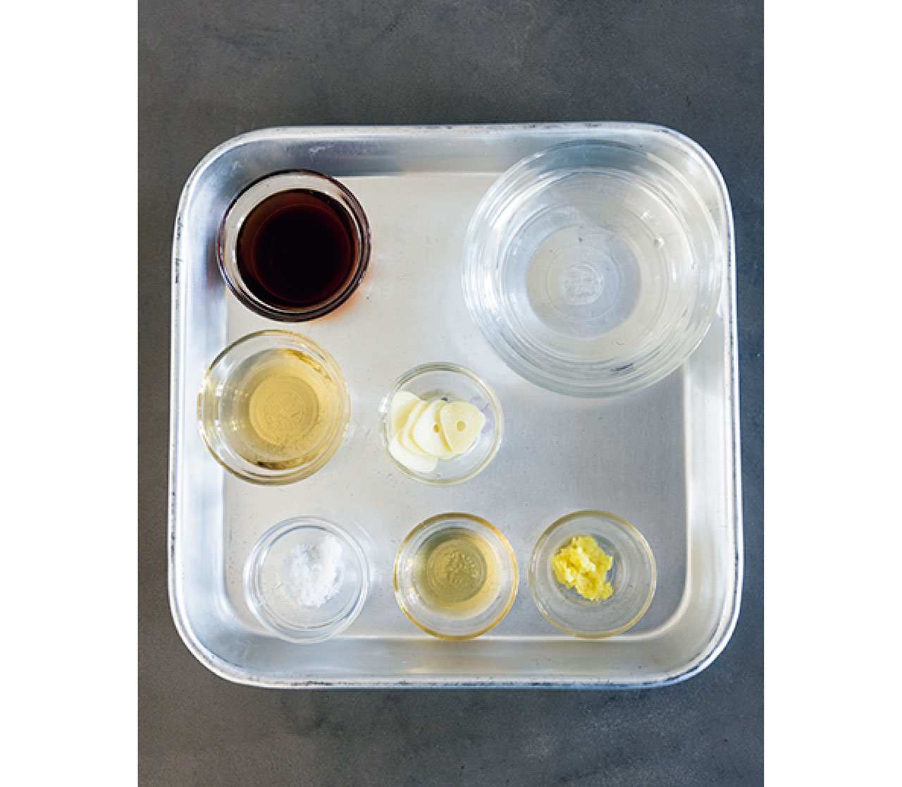 「にんにく、しょうが、ごま油、酢がいい仕事をしてくれて、めんつゆベースで冷麺のスープの味に。かなりお手軽です」（コウケンテツさん）