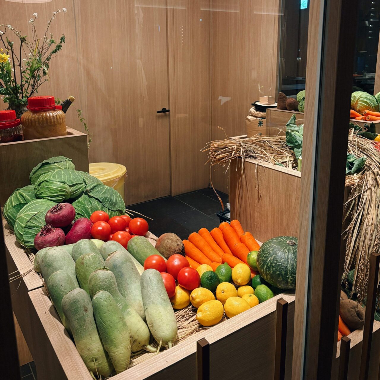 メインダイニング　ダイチノレストラン　野菜チルド室