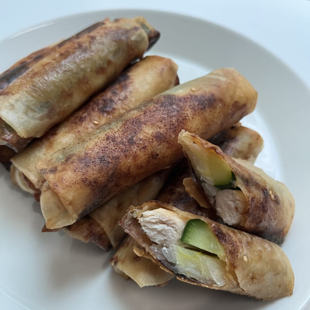 LEE100人隊が作った「ささ身ときゅうりの春巻き」の盛り付け