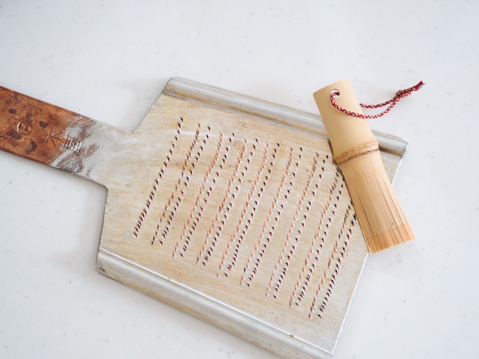 木屋の銅おろし金と薬味寄