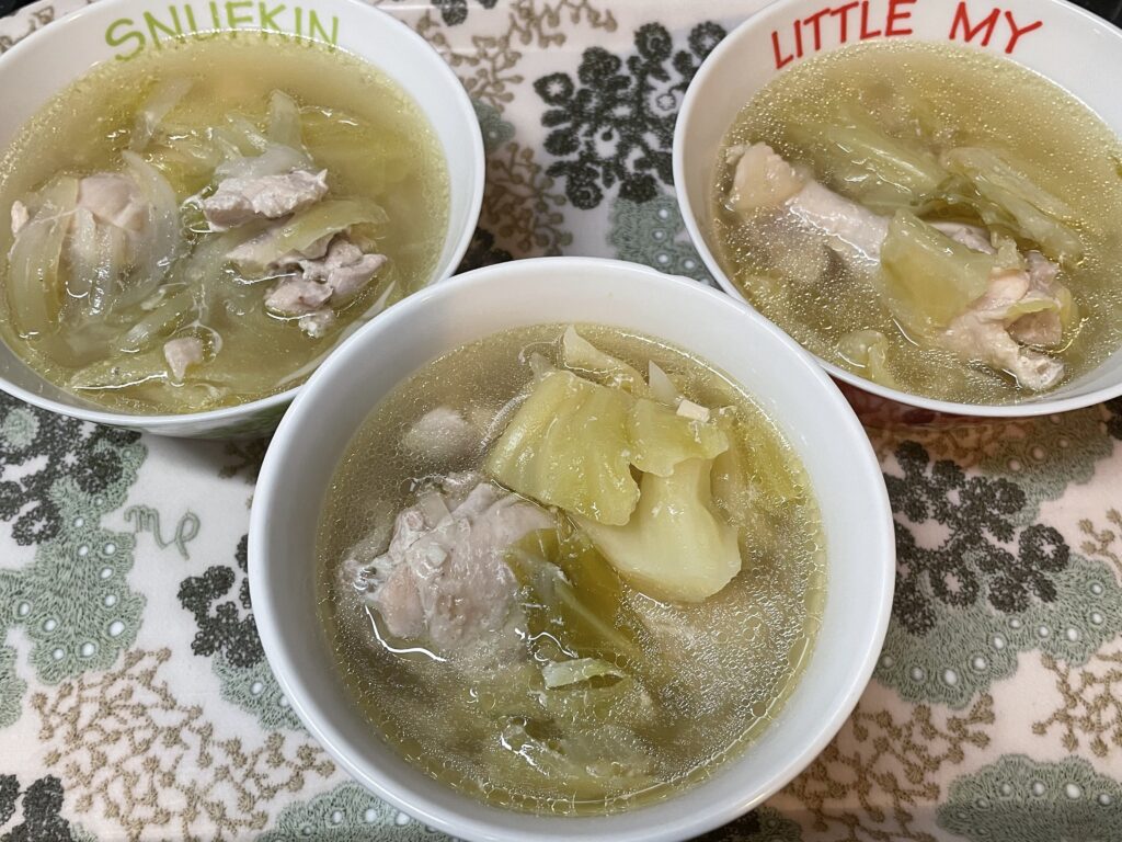 鶏肉とキャベツのスープを作ってみた写真　コウケンテツ
