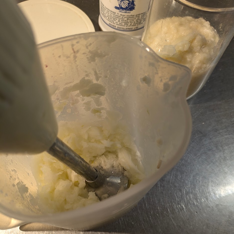 自家製調味料　玉ねぎ麹　グラインダー